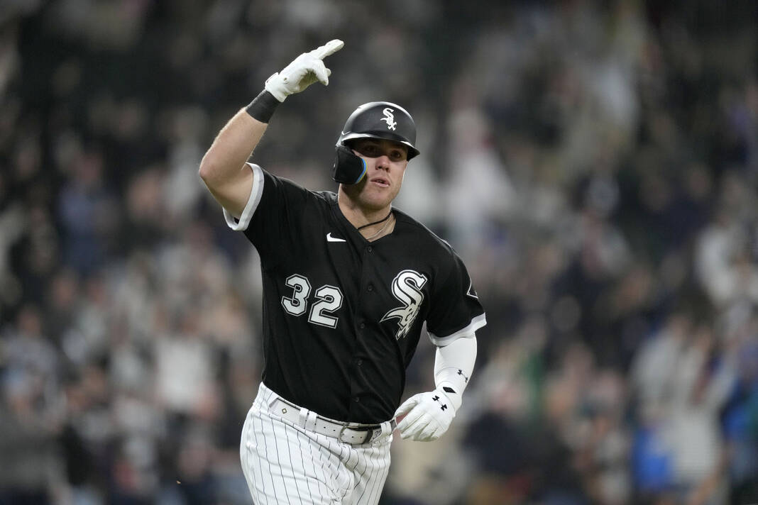 Robert homers for fourth straight game, White Sox beat Guardians