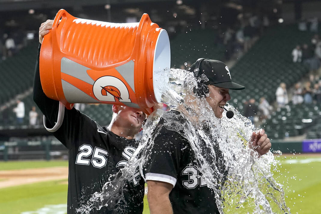 Scoreboard no names Middleton : r/whitesox