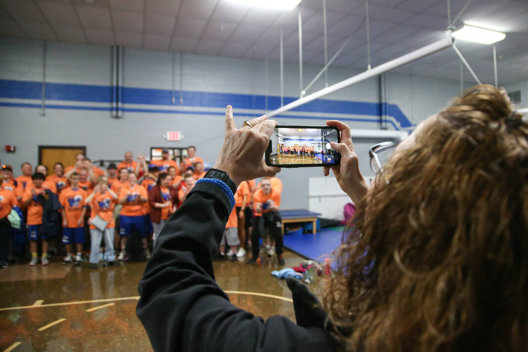 Sending off Special Olympics athletes - Sent-trib