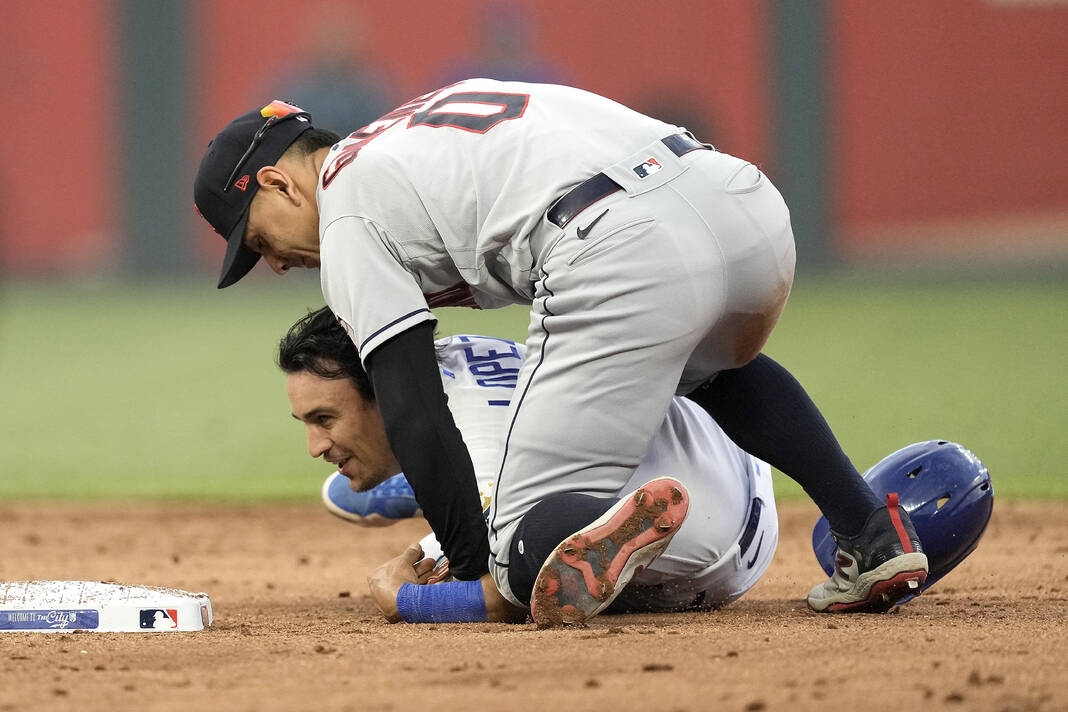 Terry Francona hospitalized overnight after feeling ill before