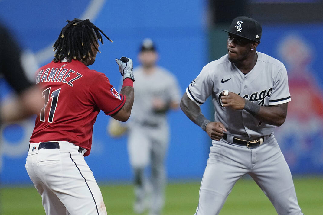 MLB suspends Chicago's Tim Anderson 6 games, Cleveland's José Ramírez 3 for  fighting - Sent-trib