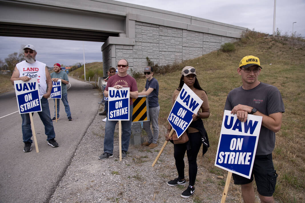General Motors reaches tentative agreement with UAW, potentially